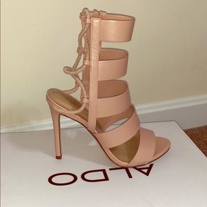 BRAND NEW Aldo Heels